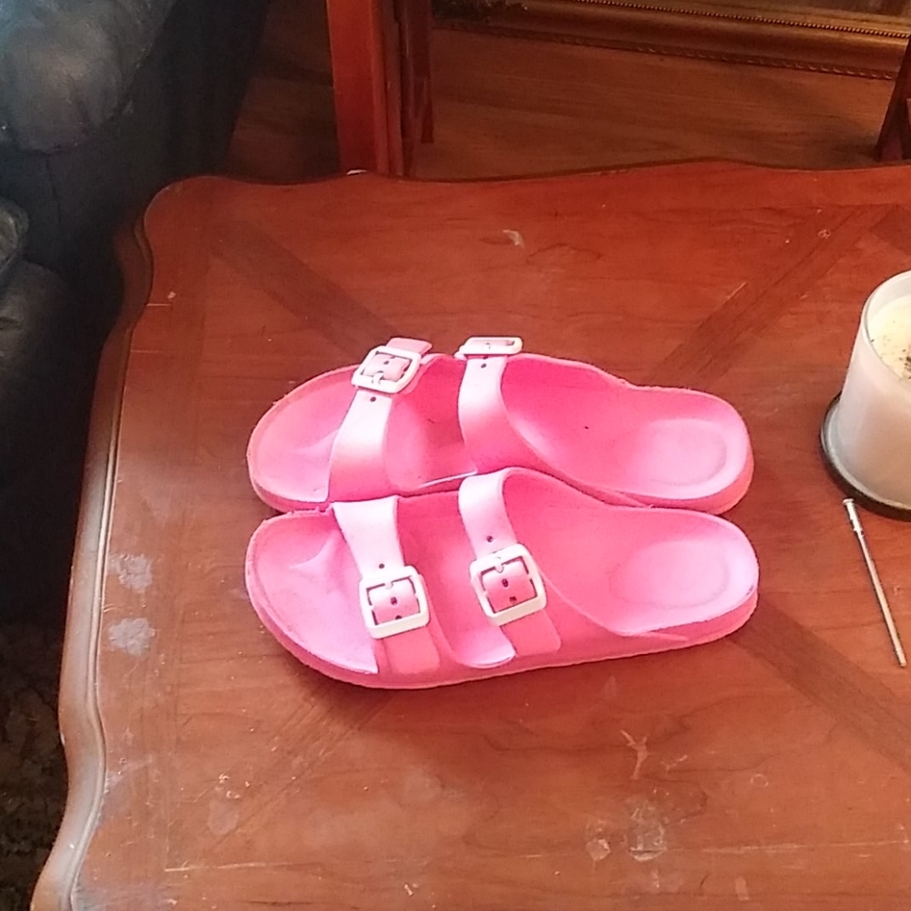 Sandals - Picture 2 of 2